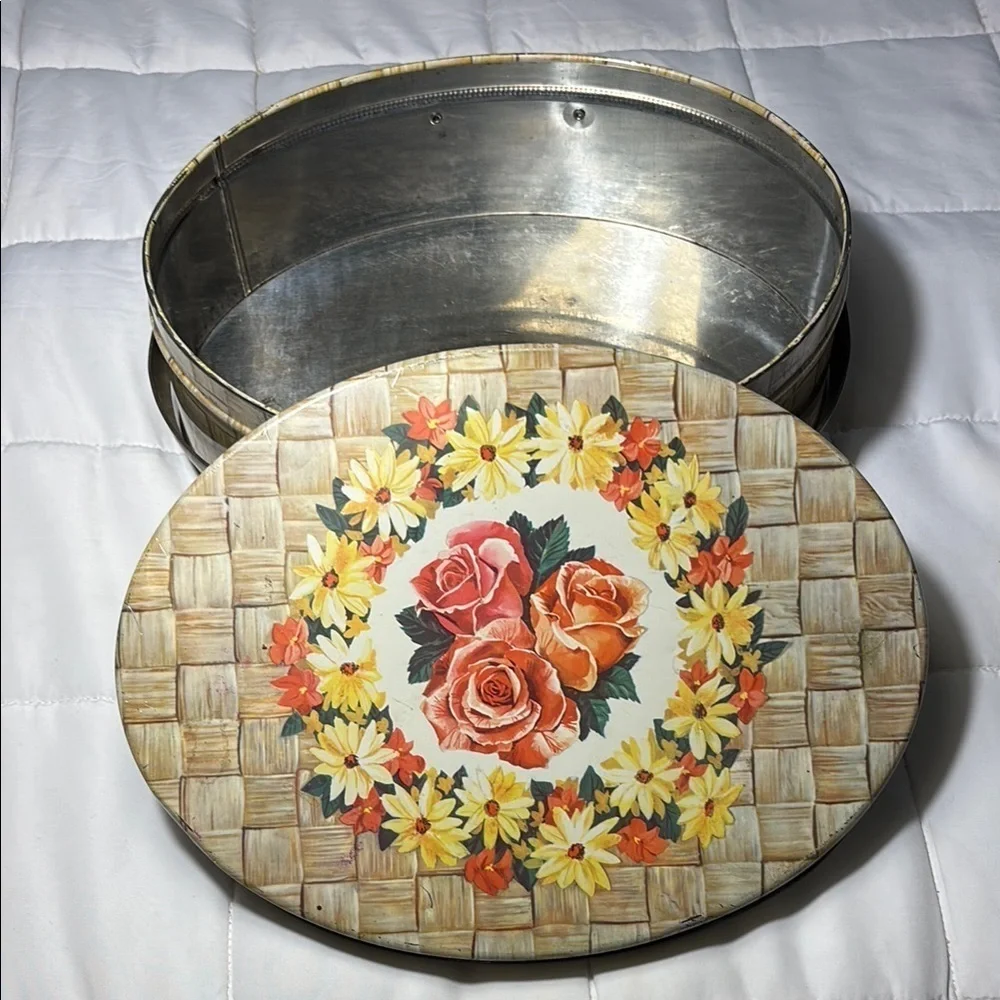 Vintage Tin Box Oval Sewing Basket Picnic Basket Double Swing Handle
